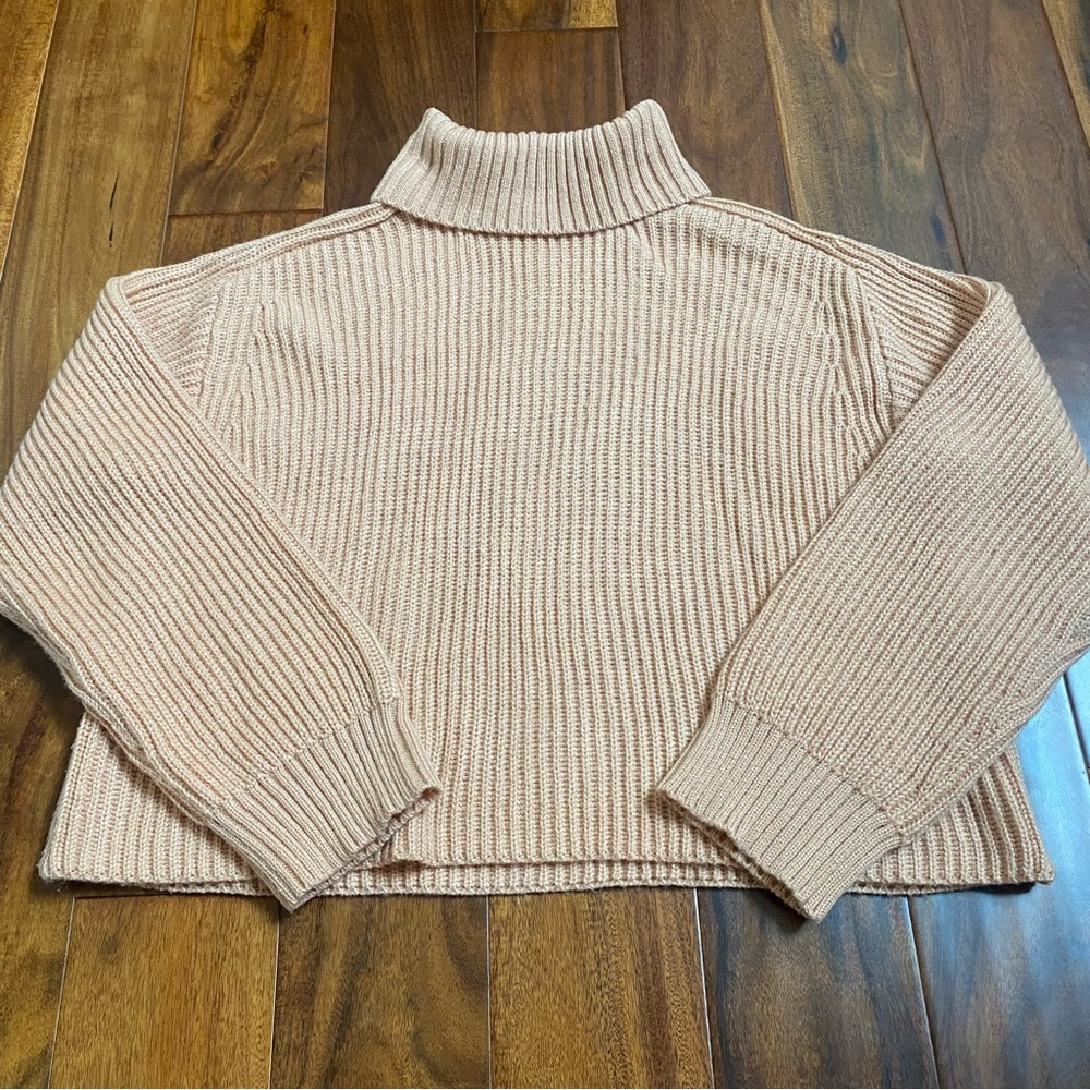 BCBGeneration Women’s Peach Ribbed Turtleneck Winter Sweater Size Small